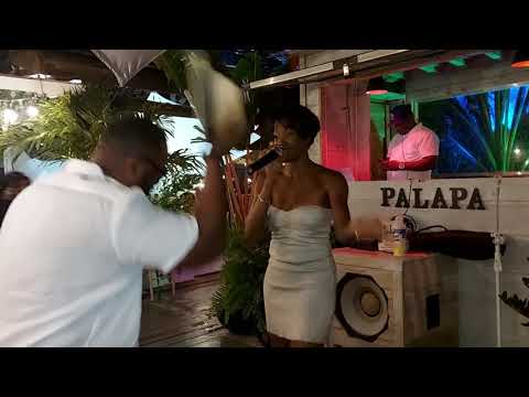 Simpletune & Michellee FEEL RIGHT performance @ PAL...